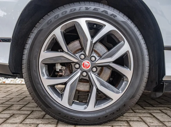 Jaguar I-PACE (2023) — foto 2 van 29