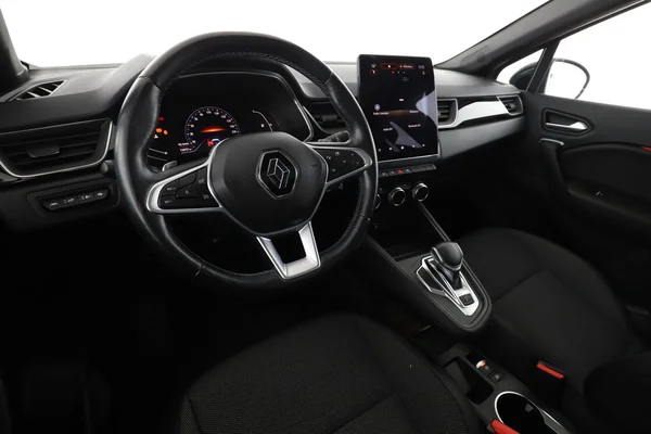 Renault Captur (2022) — foto 2 van 16