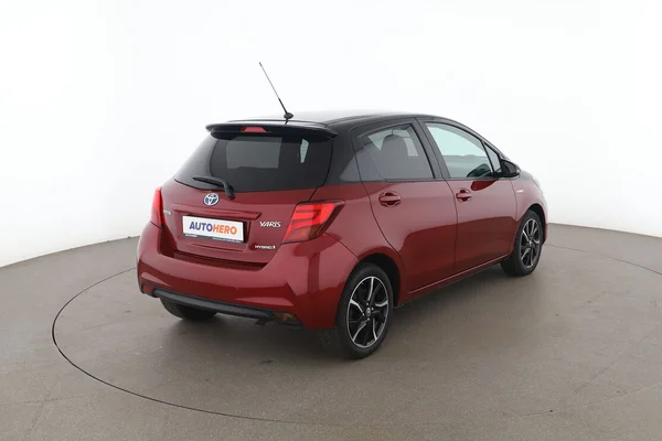 Toyota Yaris (2017) — foto 12 van 16