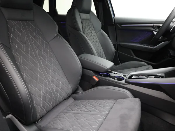 AUDI A3 Sportback (2025) — foto 19 van 24