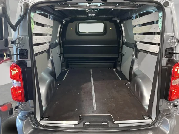 Peugeot Expert (2025) — foto 21 van 23