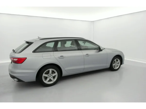 AUDI A4 Avant (2020) — foto 33 van 36
