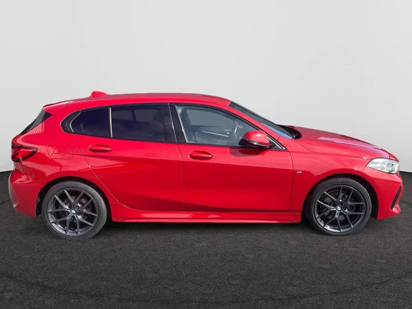 BMW 118 Hatch (2020) — foto 20 van 21