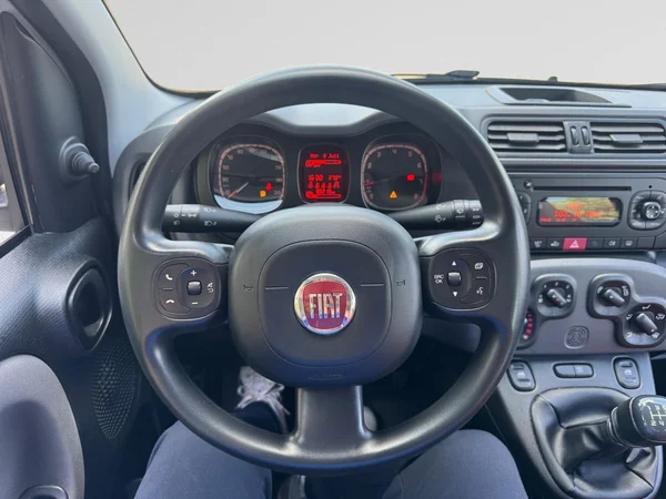 FIAT Panda (2015) — foto 11 van 24