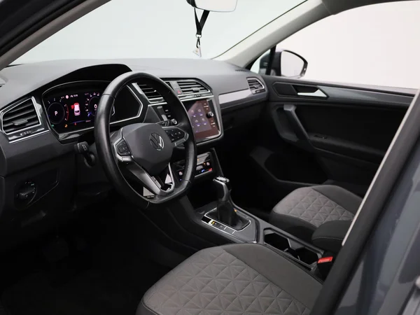 Volkswagen Tiguan (2021) — foto 31 van 43
