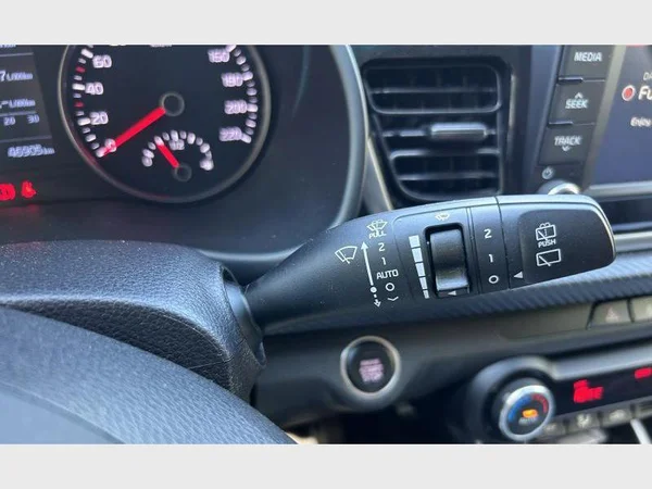 Kia RIO (2020) — foto 21 van 29