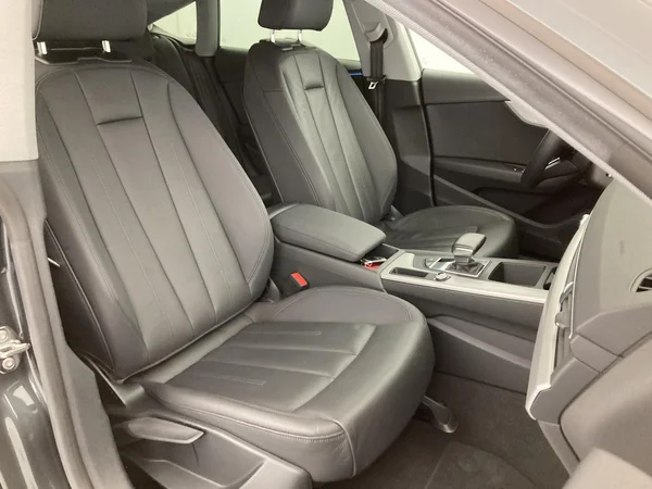 AUDI A5 Sportback Dsl (2021) — foto 2 van 36