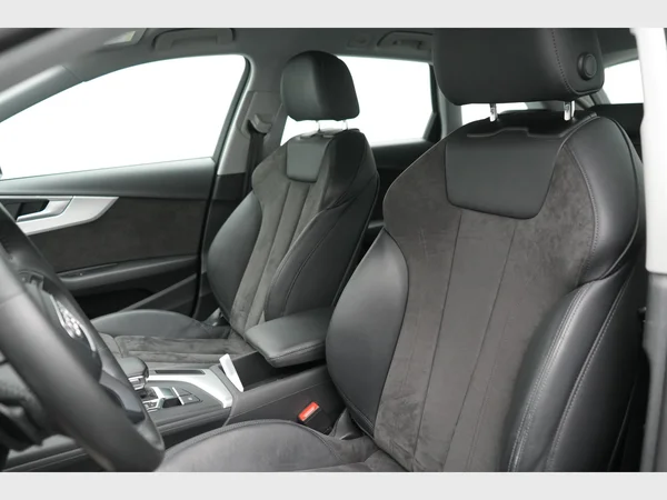 AUDI A4 Avant (2017) — foto 13 van 21