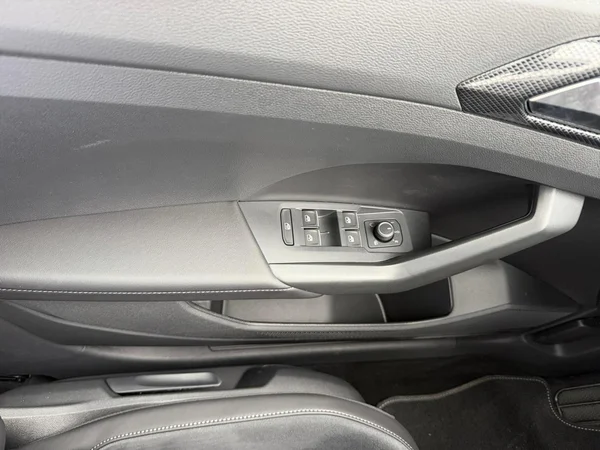 VOLKSWAGEN T-Cross (2026) — foto 6 van 17