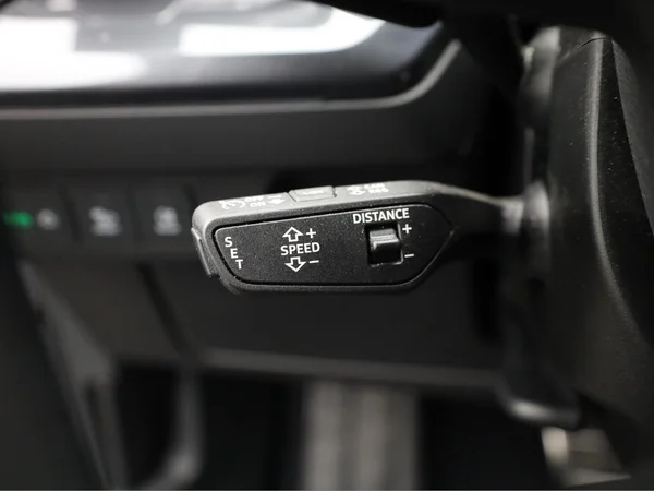 AUDI Q4 e-tron (2024) — foto 10 van 26