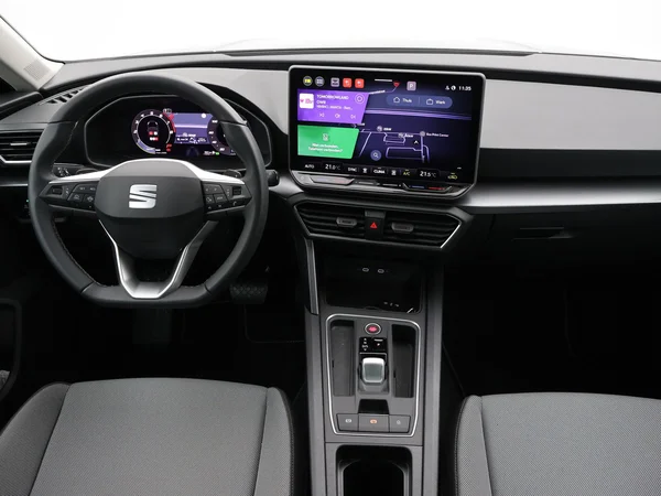 SEAT Leon ST (2025) — foto 2 van 21