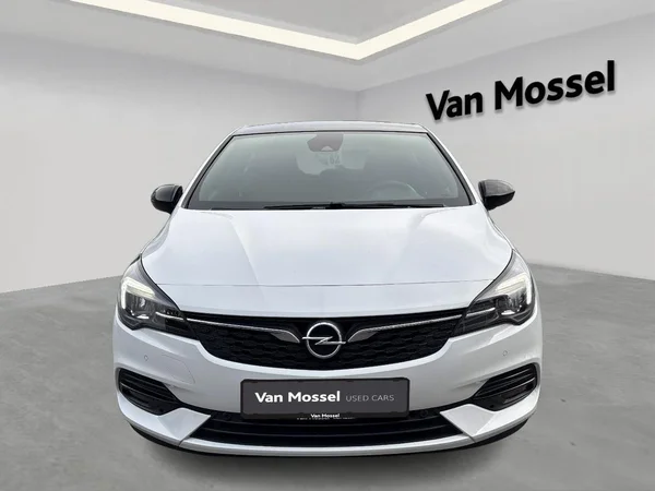 Opel Astra (2020) — foto 12 van 20