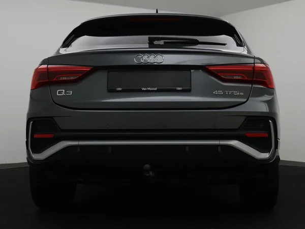 Audi Q3 (2024) — foto 17 van 29