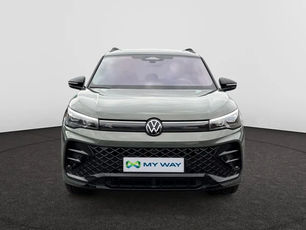 VOLKSWAGEN Tiguan (2025) — foto 19 van 24