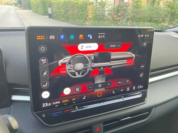 VOLKSWAGEN T-Roc (2026) — foto 16 van 23
