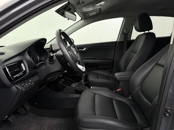 KIA Rio (2021) — foto 2 van 26