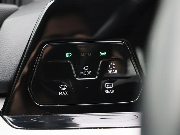 Volkswagen Golf (2021) — foto 16 van 43