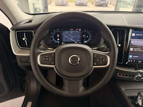 Volvo XC60 (2025) — foto 3 van 22