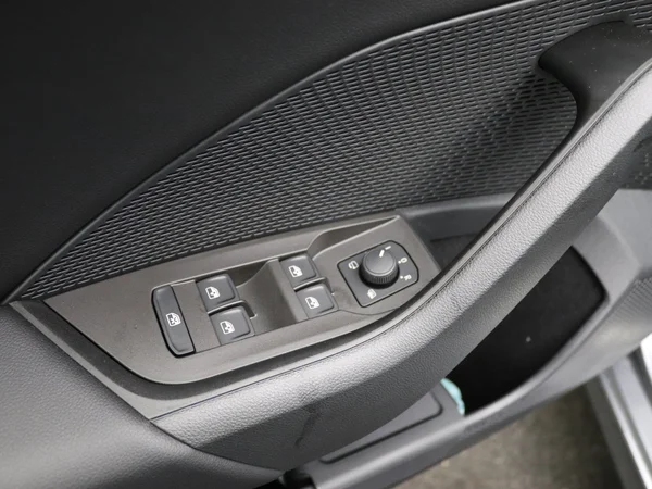 SKODA Octavia Combi (2024) — foto 7 van 27