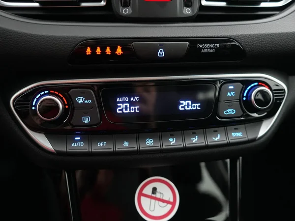 Hyundai i30 (2025) — foto 9 van 22