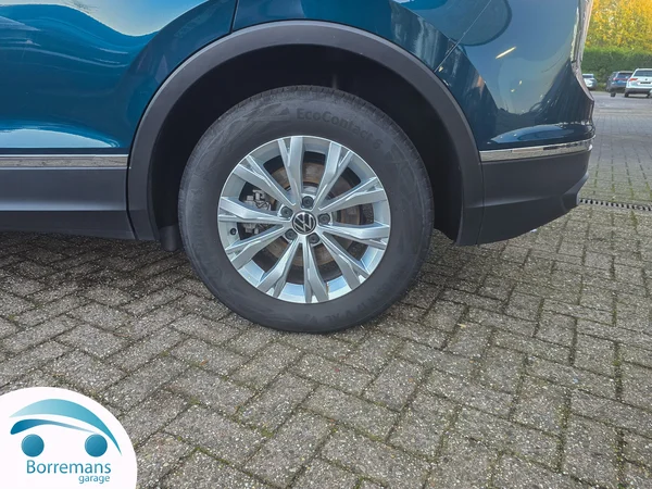 Volkswagen Tiguan (2023) — foto 39 van 40