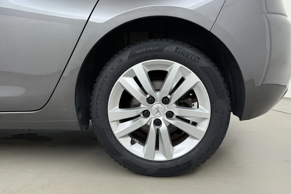 Peugeot 308 (2020) — foto 32 van 35