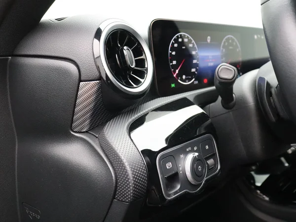 Mercedes-Benz A-Klasse (2025) — foto 3 van 24