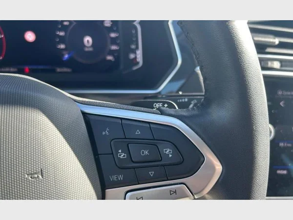 Volkswagen Tiguan (2022) — foto 16 van 29