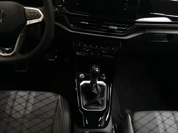 VOLKSWAGEN T-Roc (2026) — foto 6 van 15