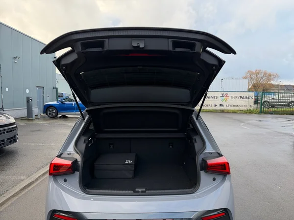CUPRA Born (2025) — foto 7 van 24