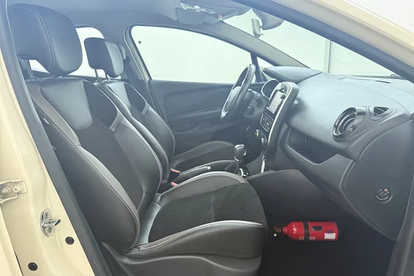 Renault Clio Iv Phase Ii (2017) — foto 16 van 18