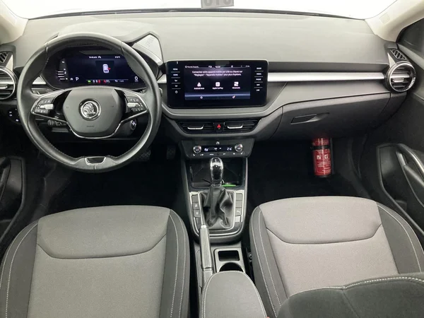 SKODA Fabia (2022) — foto 10 van 36