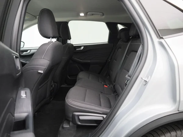 Ford Kuga (2023) — foto 4 van 42