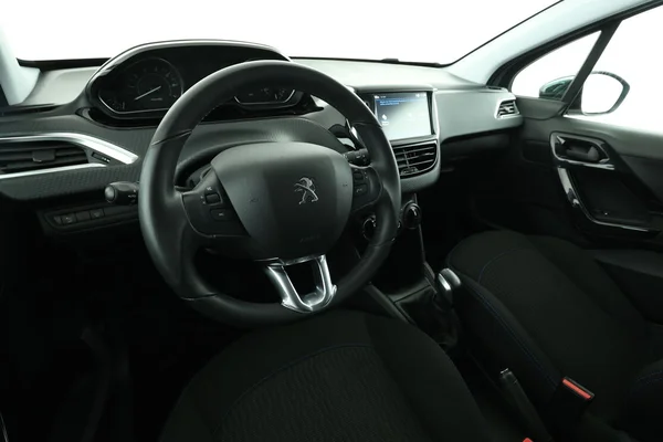 Peugeot 208 (2019) — foto 2 van 16