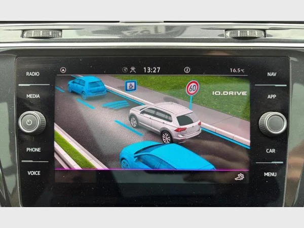 Volkswagen Tiguan (2021) — foto 15 van 27