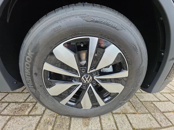 VOLKSWAGEN Tiguan (2026) — foto 17 van 24