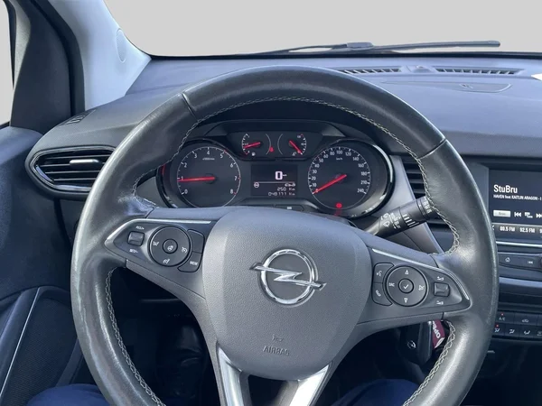 Opel Crossland X (2022) — foto 2 van 17