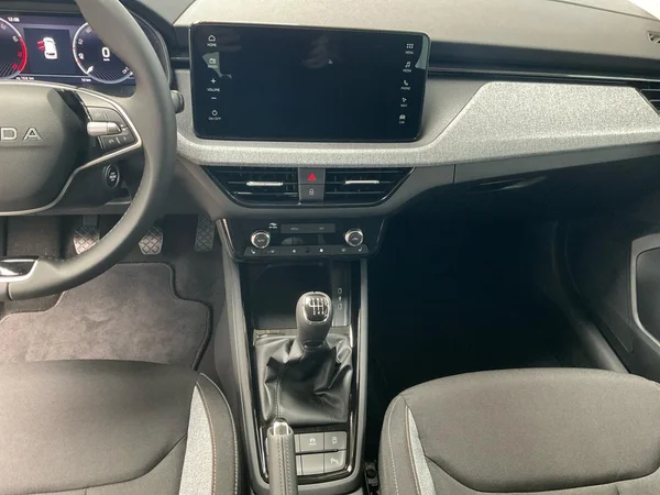 SKODA Kamiq (2026) — foto 3 van 24