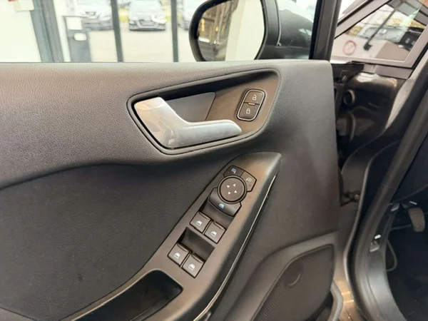 Ford Fiesta (2023) — foto 15 van 22