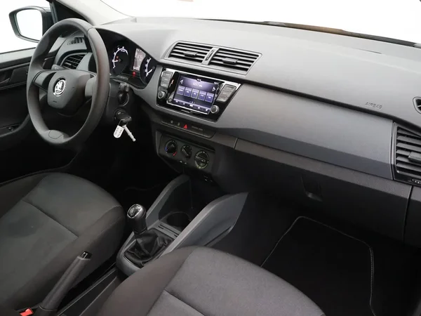 Škoda Fabia (2021) — foto 2 van 28