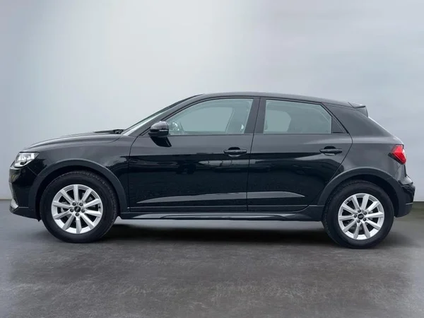 AUDI A1 Allstreet (2023) — foto 30 van 31