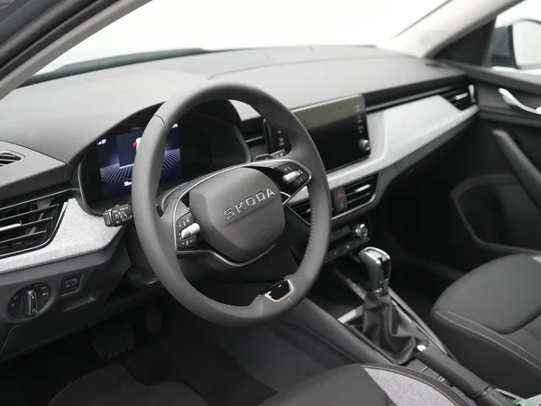 SKODA Kamiq (2026) — foto 2 van 28