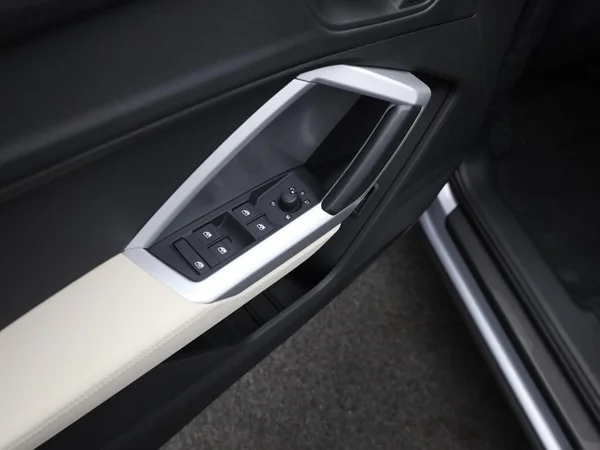 AUDI Q3 (2022) — foto 6 van 20