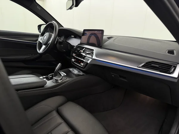 BMW 530 (2021) — foto 3 van 36