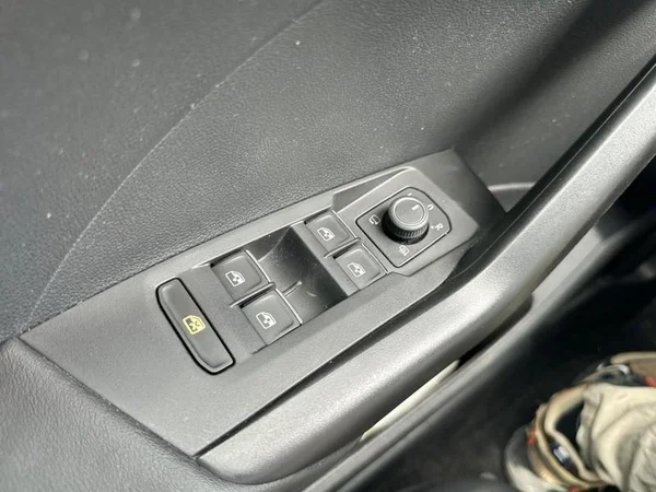 VOLKSWAGEN T-Cross (2023) — foto 14 van 28
