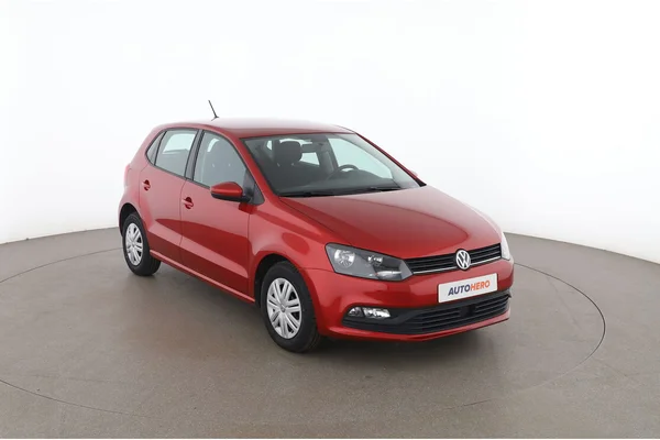 Volkswagen Polo (2015) — foto 14 van 16