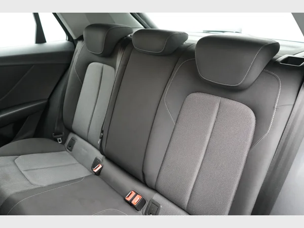 AUDI Q2 (2018) — foto 2 van 25