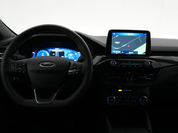 Ford Kuga (2023) — foto 26 van 28