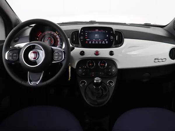 FIAT 500C (2022) — foto 26 van 26