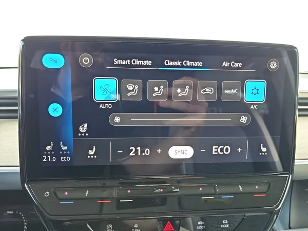 VOLKSWAGEN ID.Buzz (2025) — foto 15 van 24